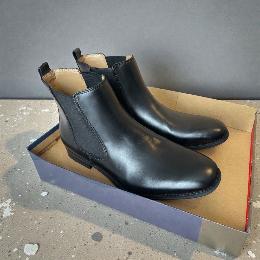 G.H. Bass & Co. Black Leather Ankle Boots 8.5 Amsterdam